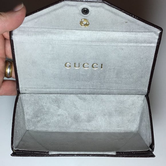 Gucci Faux Leather Embossed Sunglass/Eyeglass Triangle Case Brown W/ Cloth EUC - Picture 3 of 7